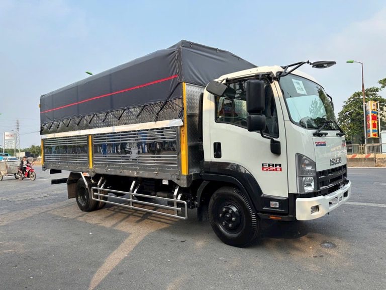 Isuzu FRR650 thùng mui bạt